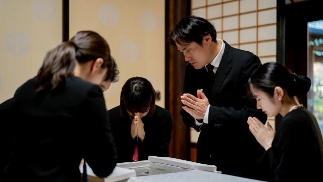 お葬式に最適な髪型